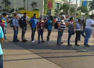 Largas filas en estaciones del Metro por paro de labores La mañana de este martes se registran largas filas en distintas paradas el Metro del Santo Domingo debido al paro de labores de los conductores por presuntas irregularidades en la desvinculación de decenas de empleados.