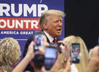 Trump dice que a la familia Biden la protege un sistema de justicia «corrupto», «unilateral» e «injusto»