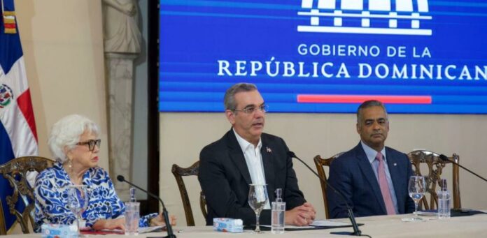 Abinader dice que tiene hasta el 17 de agosto para decidir reelección Abinader dice que tiene hasta el 17 de agosto para decidir reelección