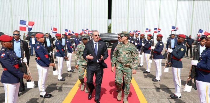 El presidente dominicano, Luis Abinader, participará mañana en la LVII Cumbre de Jefes de Estado y Gobierno del Sistema de la Integración Centroamericana (SICA), en Belice, informó este lunes la Presidencia Nacional.