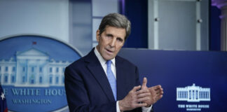 La invasión a Irak liderada por EE.UU. en 2003 no fue un crimen de agresión porque el expresidente George W. Bush nunca fue acusado, indicó el exsecretario de Estado estadounidense, John Kerry, durante una entrevista con el canal de televisión francés LCI el domingo pasado.