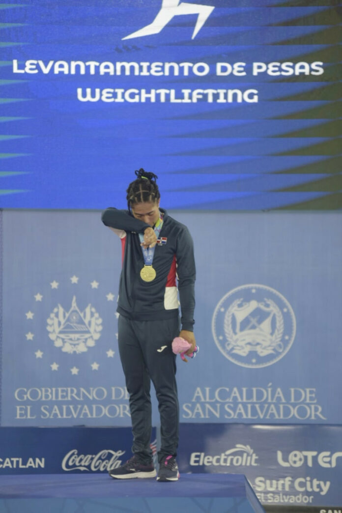 Yudelina Mejía, Daiana Serrano y Fransheska Matías tuvieron una destacada actuación en el torneo de pesas de los Juegos Centroamericanos y del Caribe que se celebran en El Salvador.