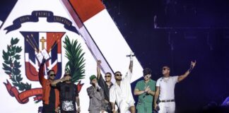 Arcángel reúne a los urbanos dominicanos en su primera noche en el Estadio Quisqueya