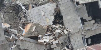 El geólogo Osiris de León mostró este viernes el derrumbe de un edificio ¨con graves vicios¨ en proceso de construcción en San Cristóbal.