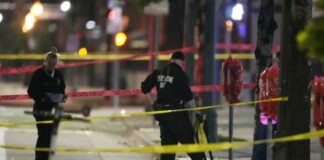 Diez personas resultaron heridas en un tiroteo masivo en la madrugada del martes en Denver, en una zona donde los fanáticos del baloncesto celebraban el primer título de la NBA de los Nuggets, dijo la policía, que reportó la detención de un sospechoso.