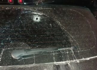Patrulla mata a joven de 17 años en Pedernales Una patrulla integrada por miembros del Ejército de República Dominicana y la Policía Nacional mató a tiros a una joven e hirió a otra la madrugada del sábado.