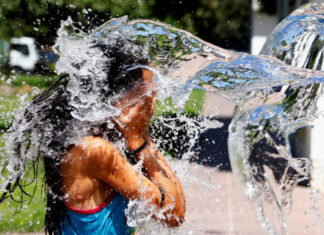 Julio de 2023 será el mes más caluroso a nivel global desde que se tienen registros, con una temperatura promedio de 16,95 grados centígrados, según ha informado este jueves la Organización Meteorológica Mundial (OMM) tras recibir los datos provisionales del Servicio de Cambio Climático Copérnico de la Unión Europea.