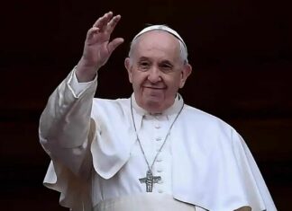 El papa viaja a Fátima para implorar la paz en Ucrania El papa Francisco viaja este miércoles a Lisboa para participar en la Jornada Mundial de la Juventud (JMJ) pero, desde un primer momento, una de las condiciones de este viaje era poder volver a visitar el santuario de Fátima para implorar de nuevo por la paz en Ucrania y en el mundo, ya que la historia de las apariciones están especialmente ligadas a Rusia.