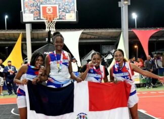 La República Dominicana conquistó el oro y la plata en básket 3×3, categoría U23, en los Juegos Caribeños en Isla Guadalupe 2022. El equipo masculino U23 ganó la presea de oro frente a Puerto Rico con un cerrado 18-17.