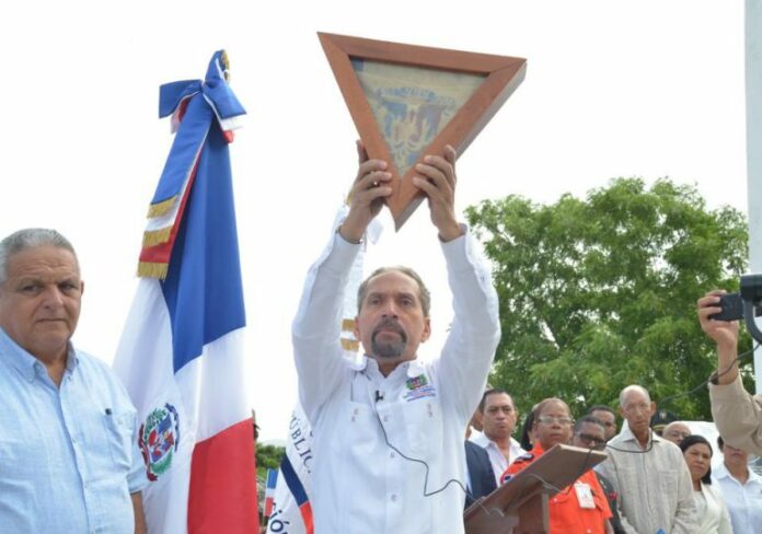 La Presidencia de la República Dominicana, a través de la Comisión Permanente de Efemérides Patrias, el Ministerio de Defensa, la Gobernación de Valverde, el Ayuntamiento de Mao y el Comité de la Barranquita, conmemoraron el 107 aniversario de la Batalla de la Barranquita, acontecimiento que sucedió el 3 de julio de 1916, en Mao Valverde, por un grupo de 80 bravos, dignos y desafiantes dominicanos nacionalistas que enfrentaron en un radical combate desigual a las tropas de la invasión militar norteamericana