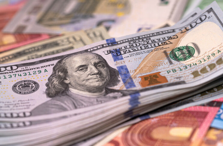 Pronostican una devaluación del dólar frente a monedas de Europa y América Latina