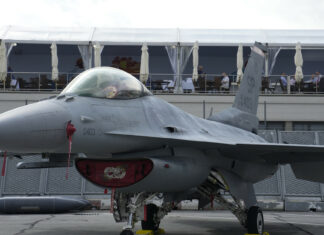 El suministro de aviones de combate F-16 estadounidenses a Kiev llevará meses