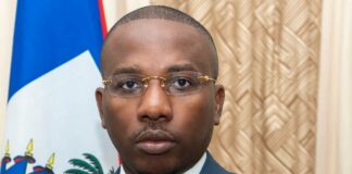 El exprimer ministro haitiano, Claude Joseph, se ha opuesto la tarde de este sábado a la reciente decisión de Kenia sobre intervenir Haití, con un despliegue de al menos mil policías, a fin de "apaciguar" la crisis de extrema violencia que atraviesa el país caribeño.
