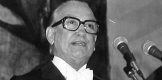 La madrugada del domingo 4 de julio de 1982 se suicidó en el Palacio Nacional, Silvestre Antonio Guzmán Fernández, más conocido como Antonio Guzmán, faltando 43 días para terminar su mandato como presidente de la República de 1978 a 1982.