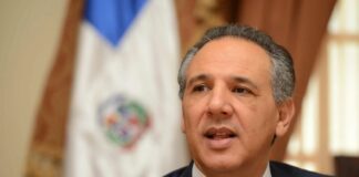 El juez de la Cuarta Sala Penal del Distrito Nacional Edward Abreu aplazó ayer para el próximo viernes 28 el conocimiento del hábeas corpus con la que el exministro administrativo de la Presidencia José Ramón Peralta procura salir de la cárcel de Najayo, a los fines de que el recurso le sea notificado a la parte querellante.