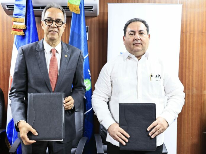 El Servicio Nacional de Salud (SNS) y la alianza empresarial Sanar una Nación firmaron un acuerdo de cooperación con el objetivo de fortalecer la atención médica en las provincias Pedernales e Independencia, mediante el abastecimiento de medicamentos, alimentos fortificados y suministros médicos.