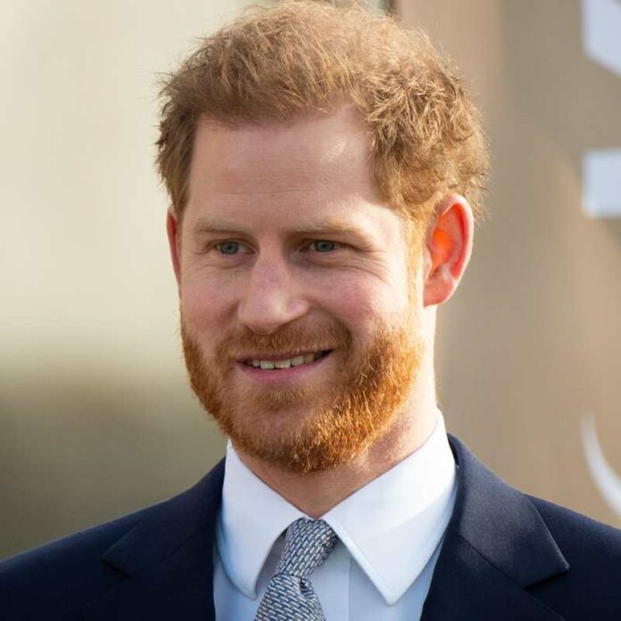 El príncipe Enrique, hijo menor del rey Carlos III y la fallecida princesa Diana, podrá llevar a juicio a News Group Newspapers (NGN), propietario de «The Sun» y el desaparecido «News of The World», por presunta actividad ilícita en la obtención de información sobre él.