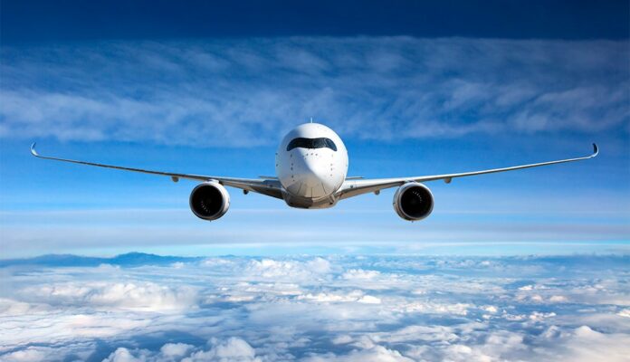 11 personas tuvieron que ser hospitalizadas luego de que el avión en el cual viajaban fuese afectado por una severa turbulencia mientras arribaban a Atlanta, en Georgia, Estados Unidos.