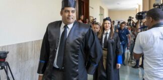 Siete de los doce imputados miembros de la red que borró y alteró registros de antecedentes penales a 16,958 personas, desmantelada la pasada semana con la Operación Gavilán admitieron los hechos informó el Ministerio Público.
