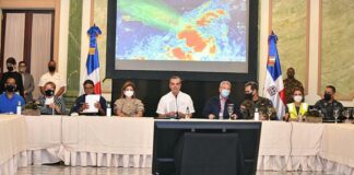 El presidente Luis Abinader convocó a una reunión a los representantes de los organismos de protección civil, ante el paso inminente de la tormenta tropical Franklin, por la que todo el país está bajo alerta.