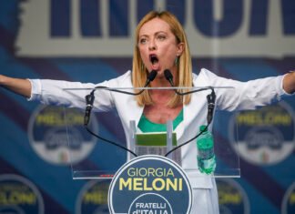 «Pedazo de mierda, fascista, racista»: Meloni demanda al vocalista de Placebo por insultarla