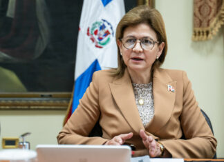 El Ministerio de Cultura informó que este lunes la XXV Feria Internacional del Libro 2023 continúa con presentaciones de libros, charlas, exposiciones, cine y conferencias, entre las que se destaca la que ofrecerá la vicepresidenta de la República Raquel Peña, con el título “Vida académica y experiencia de Estado”, a las 6:30 pm, en la Sala de Letras.