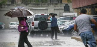La Oficina Nacional de Meteorología (Onamet) indicó que durante la tarde de este viernes se esperan desarrollos nubosos que darán lugar a aguaceros locales de intensidad moderada a fuerte, acompañados de tormentas eléctricas y ráfagas ocasionales de viento.