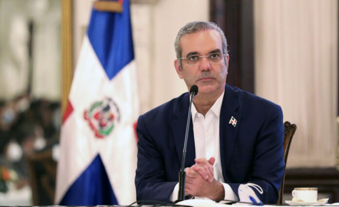 El presidente Luis Abinader mostró su pesar por la explosión ocurrida la tarde de este lunes, la cual dejó varias personas muertas y decenas de heridos, en la provincia San Cristóbal.