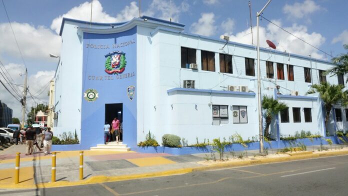 Están detenidos en el destacamento regional de San Cristóbal el dueño de la empresa Vidal Plast Edward Vidal, su esposa Maribel Sandoval y otra persona que hasta el momento no ha sido identificada.