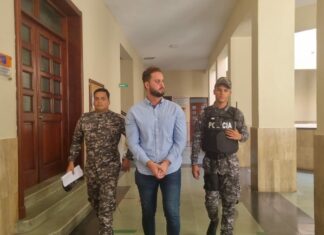 La Cuarta Sala Penal del Distrito Nacional rechazó este lunes el recurso de habeas corpus interpuesto por la defensa del cubano Julio César Llorente López, tras ser apresado luego de golpear a una gente de la Digesett.