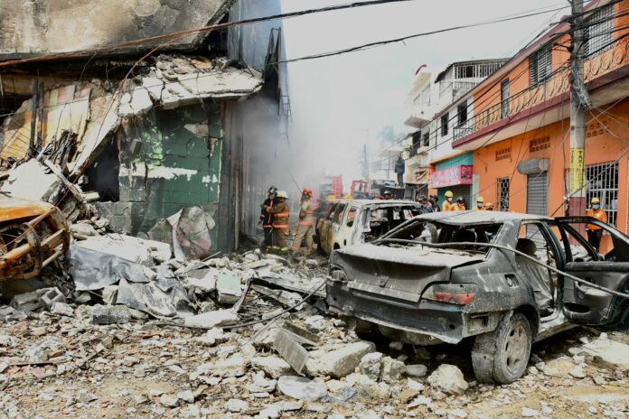 Según el informe preliminar sobre explosión de San Cristóbal que se dio a conocer este martes, encontraron elementos que apuntan que la emanación de gases de combustibles, provocaron la explosión que dejó al menos 34 personas fallecidas y decenas de heridos.
