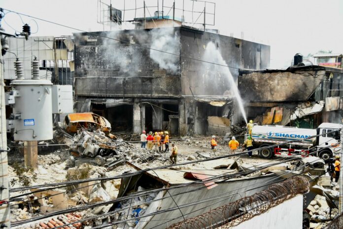Los familiares de las víctimas de la explosión ocurrida el pasado 14 de septiembre en San Cristóbal, están desesperados a la espera de la investigación que responda qué ocasionó la tragedia que hasta el momento ha causado 34 fallecidos.