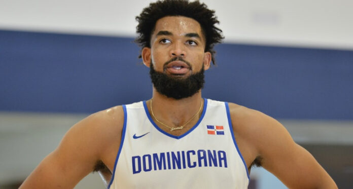 El equipo de la República Dominicana superó 87-81 a Filipinas este viernes en su debut en el Grupo A de la Copa Mundial de Baloncesto que tiene como sede tripartita a Filipinas, Japón e Indonesia.