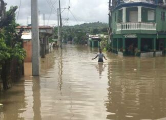 La Defensa Civil en San Cristóbal reportó una persona fallecida en Hatillo a causa de la Tormenta Franklin La Defensa Civil en San Cristóbal reportó una persona fallecida en el barrio el Zumbón en Hatillo, por la tormenta Franklin. El cadáver, aún no identificado, fue rescatado, y se espera por un médico legista para su levantamiento del lugar.