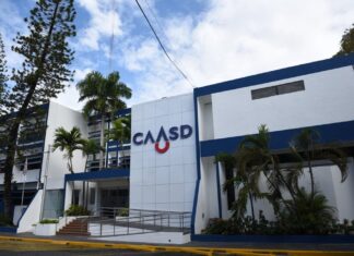 Caasd restablece servicio de agua potable en el Gran Santo Domingo El director general de la Corporación del Acueducto y Alcantarillado de Santo Domingo (CAASD), Felipe Suberví «Fellito», informó que fue restablecido el servicio de agua potable para el Gran Santo Domingo, luego de la suspensión de algunos de sus acueductos, tras el paso por el país de la tormenta Franklin.