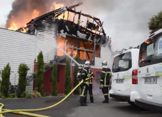 Hallan los cuerpos de 11 desaparecidos en un incendio de un centro de discapacitados en Francia Imagen Ilustrada