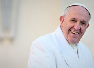 El papa Francisco urgió hoy a no usar las religiones para incitar al odio y a la violencia y criticó el «fanatismo ciego», en un mensaje por el Día Internacional de Conmemoración y Homenaje a las Víctimas del Terrorismo.