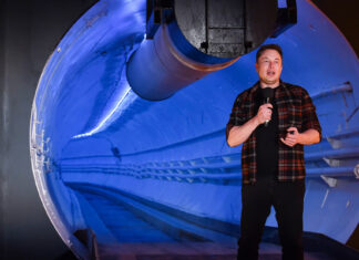 Investigan a Tesla en EE.UU. por un proyecto secreto de una casa de cristal para Elon Musk