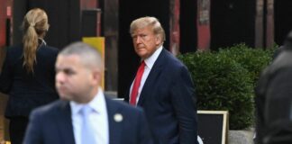 El expresidente de Estados Unidos Donald Trump ha confirmado que planea entregarse este jueves en una cárcel del condado de Fulton, en Georgia, tras ser acusado de orquestar un entramado para subvertir los resultados electorales de 2020 en el mencionado estado.