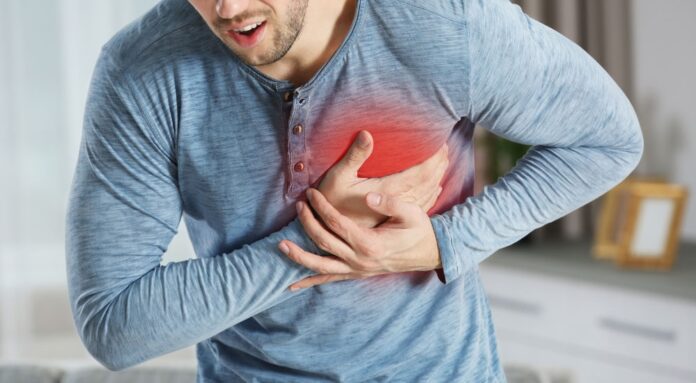 La Sociedad Dominicana de Cardiología y su Consejo de Electrofisiología expresaron preocupación por el aumento de muertes en jóvenes en el país, atribuidas a infartos sin confirmación.