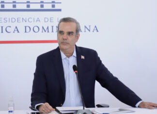 Abinader lamenta muerte de don Álvaro Arvelo El presidente Luis Abinader lamentó el fallecimiento del veterano comunicador y periodista Álvaro Alvelo hijo.