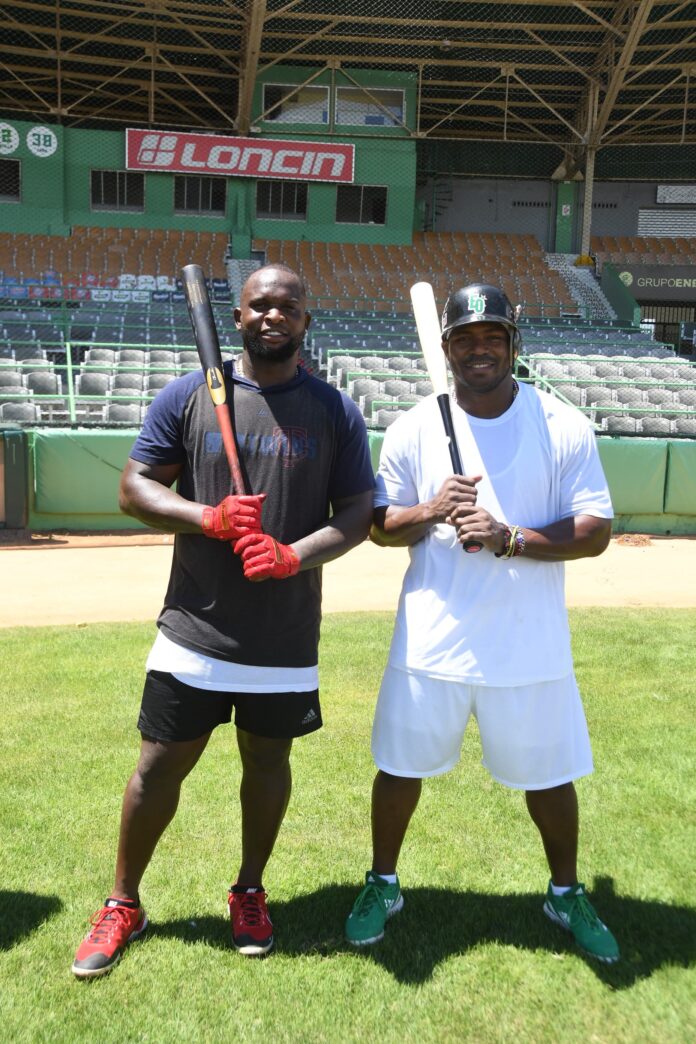 Los toleteros Miguel Sanó y Yasiel Puig; el lanzador Andy Otero encabezarán el pelotón de jugadores de las Estrellas que se presentarán este lunes (9:00 a.m.) al Estadio Tetelo Vargas, en el primer día de entrenamientos del club, con miras a su participación en el venidero torneo de béisbol profesional local.