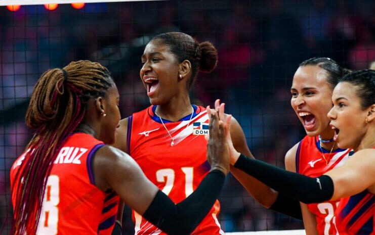 Las Reinas del Caribe doblegan a México 3-0 y ganan tercer choque al hilo en Preolímpico La Selección de Voleibol Femenina de la República Dominicana obtuvo este miércoles su tercera victoria seguida al vencer a México con marcador de tres sets por cero (25-17, 27-25 y 25-16), correspondiente al Grupo A, del Torneo Preolímpico que se celebra en China.