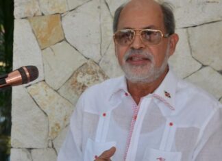 Citan embajador dominicano en cancillería haitiana El Ministerio de Asuntos Exteriores de Haití convocó para este viernes al embajador dominicano en esa nación, Miguel Faruk Castillo, a un encuentro para conversar sobre el conflicto generado por la construcción de un canal que busca desviar las aguas del río Masacre.