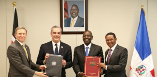 El presidente Luis Abinader sostuvo una reunión bilateral con su homólogo de Kenia, William Ruto, tras la cual definió al país africano como un nuevo amigo de República Dominicana.