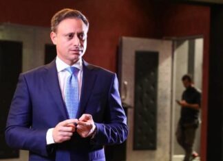 Jean Alain Rodríguez vuelve hoy a su oficina de trabajo El Ministerio Público continuó ayer con la lectura de la acusación contra el exprocurador general Jean Alain Rodríguez y otras 40 personas imputadas en Operación Medusa, que incluye, además, 22 empresas.