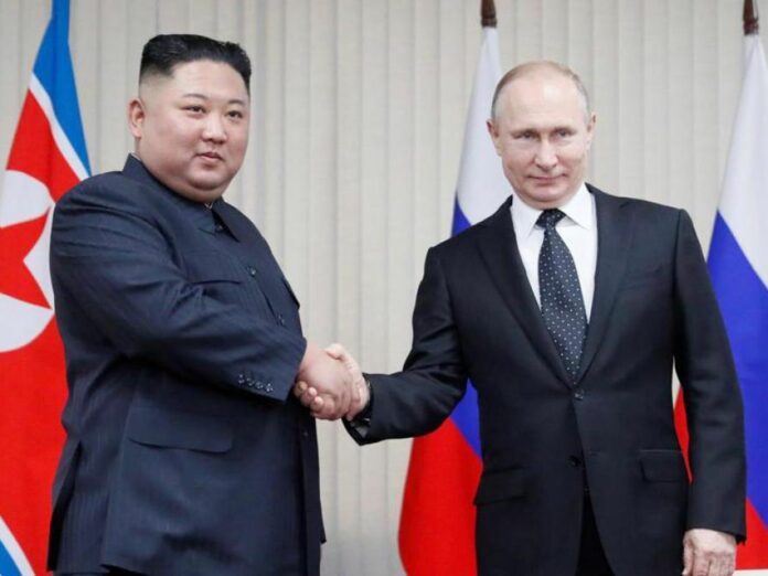 El gobernante norcoreano Kim Jong Un llegó el martes a Rusia, donde se reunirá con el presidente Vladímir Putin, lo que ha desatado preocupaciones en Occidente sobre un posible acuerdo de armas para la guerra de Moscú en Ucrania.