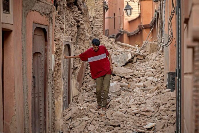 Asciende a 820 el número de fallecidos en el terremoto de magnitud 7 que sacudió el centro de Marruecos
