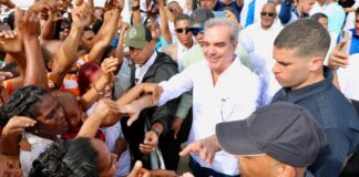 El presidente de República Dominicana, Luis Abinader, inaugurará hoy varias obras y sostendrá una mesa de trabajo con autoridades de turismo en las provincias Pedernales y Barahona.