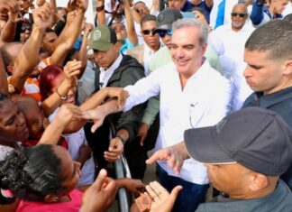 Presidente Abinader visita hoy provincias Pedernales y Barahona El presidente de República Dominicana, Luis Abinader, inaugurará hoy varias obras y sostendrá una mesa de trabajo con autoridades de turismo en las provincias Pedernales y Barahona.